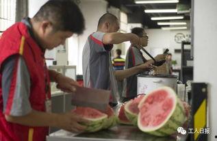 娱乐吃瓜酱快递小哥,揭秘娱乐圈幕后趣事